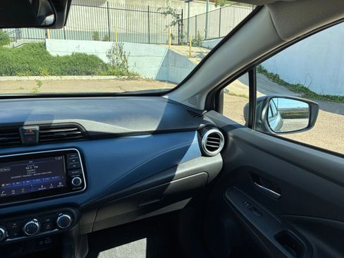 Used 2025 Nissan Versa SV image 33