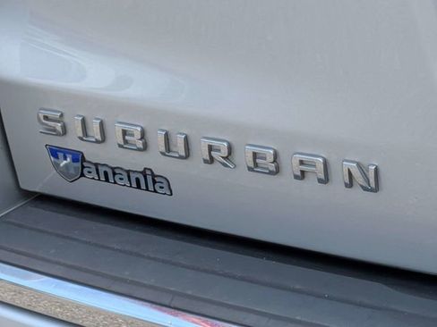 Used 2016 Chevrolet Suburban LTZ RWD image 11