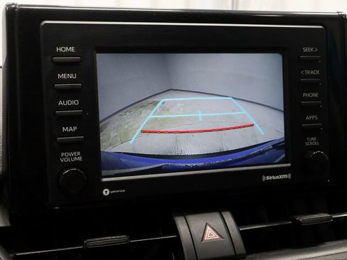 Used 2021 Toyota RAV4 LE FWD image 2