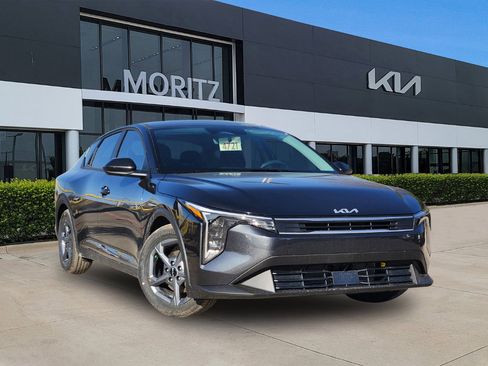 New 2026 Kia K4 LXS image 1