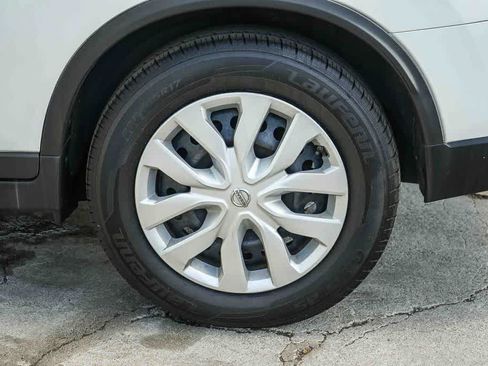 Used 2016 Nissan Rogue S FWD image 8