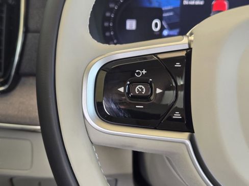 New 2026 Volvo XC90 B6 Ultra w/ Protection Package image 24