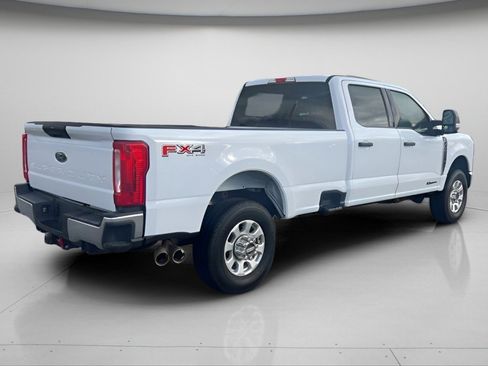 Used 2024 Ford F350 XLT w/ FX4 Off-Road Package image 12