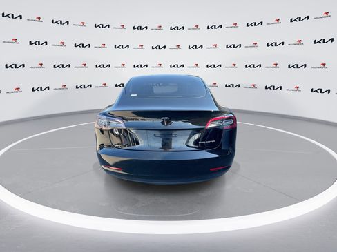 Used 2022 Tesla Model 3 Long Range AWD/4WD image 7