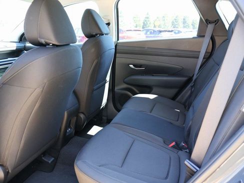 New 2025 Hyundai Tucson SE image 18