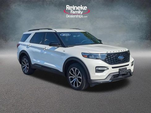 Used 2023 Ford Explorer ST-Line w/ Class IV Trailer Tow Package AWD/4WD image 3