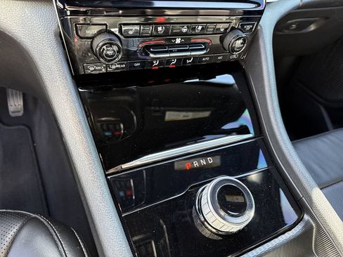 Used 2024 Jeep Grand Cherokee L Limited w/ Luxury Tech Group II RWD image 29