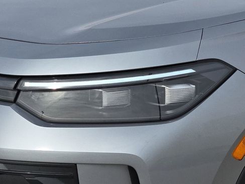 New 2026 Volkswagen Tiguan SE image 7