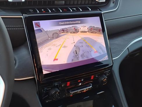 New 2025 Jeep Grand Cherokee L Limited w/ MOPAR Finishing Package image 23