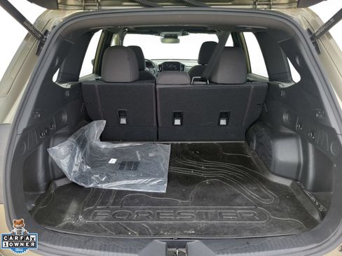 Used 2025 Subaru Forester Premium AWD/4WD image 22