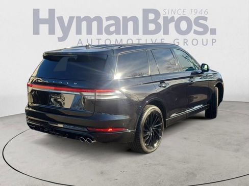 Used 2024 Lincoln Aviator Reserve w/ Equipment Group 201A image 3