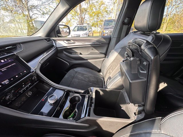 Used 2021 Jeep Grand Cherokee L Laredo AWD/4WD image 27