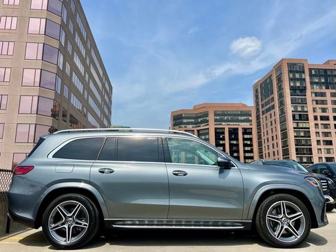 Certified 2026 Mercedes-Benz GLS 450 4MATIC image 8