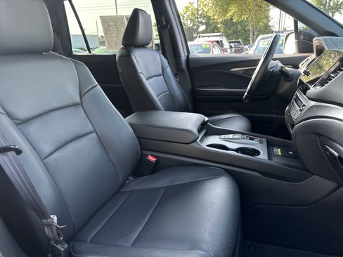 Used 2024 Honda Passport EX-L image 13