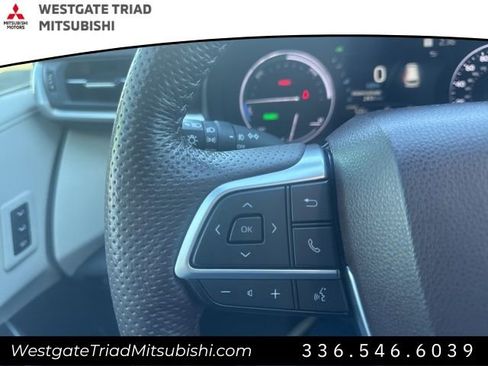 Used 2022 Toyota Sienna Platinum image 19