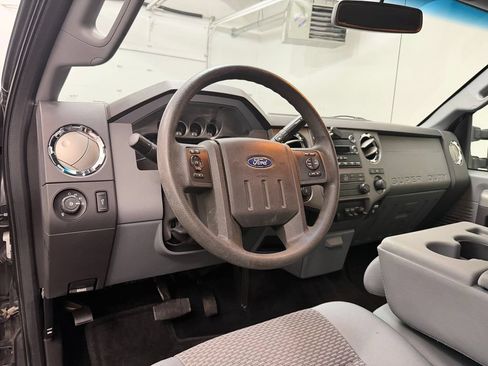 Used 2012 Ford F250 XLT w/ XLT Premium Pkg AWD/4WD image 4
