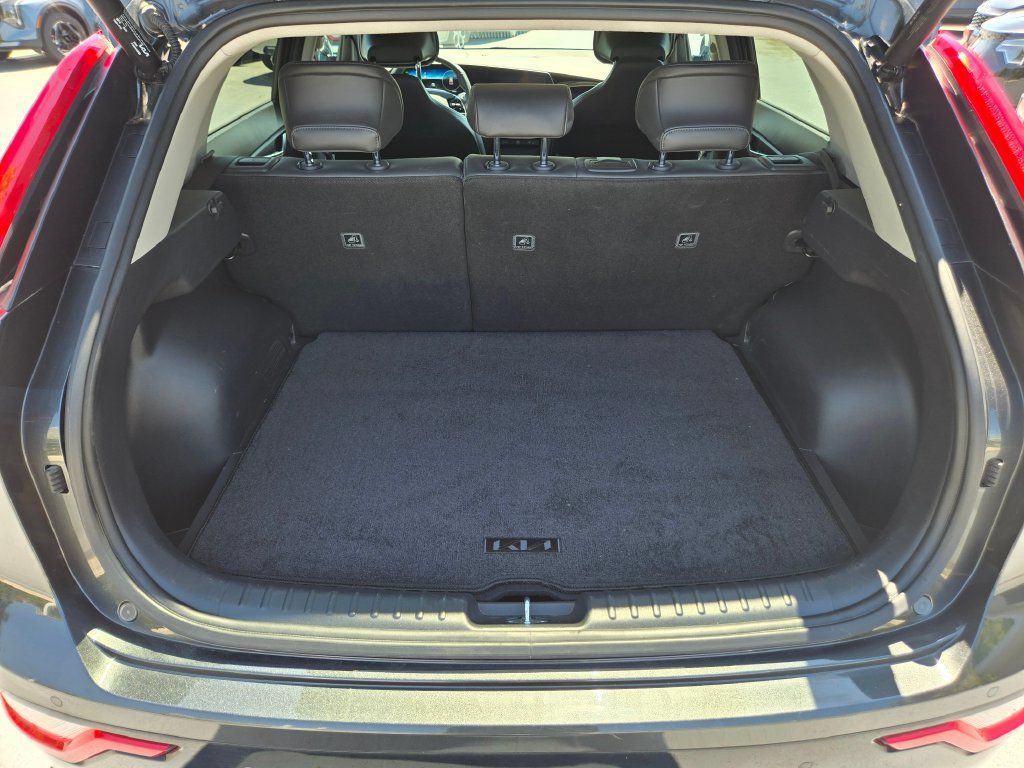 Certified 2024 Kia Niro Wind w/ Wind Preserve Package FWD image 14