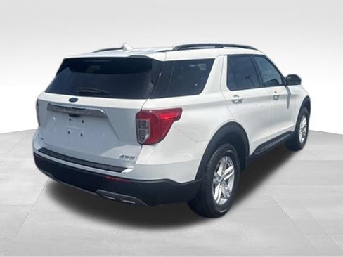 Used 2023 Ford Explorer XLT w/ Equipment Group 202A AWD/4WD image 3