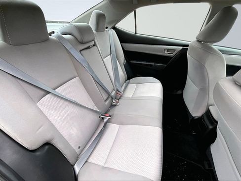 Used 2015 Toyota Corolla LE image 27