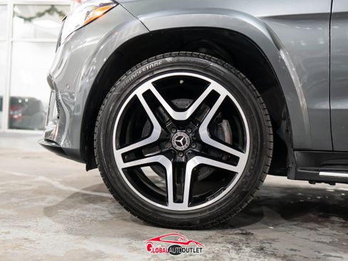 Used 2018 Mercedes-Benz GLS 550 4MATIC w/ Driver Assistance Package image 9