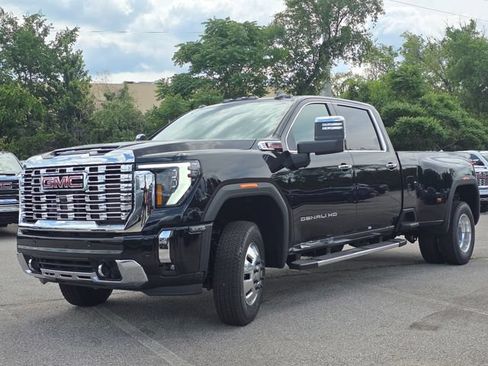 New 2026 GMC Sierra 3500 Denali w/ Denali Reserve Package AWD/4WD image 13