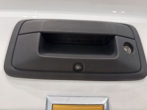 Used 2016 Chevrolet Silverado 1500 LTZ Z71 AWD/4WD image 8