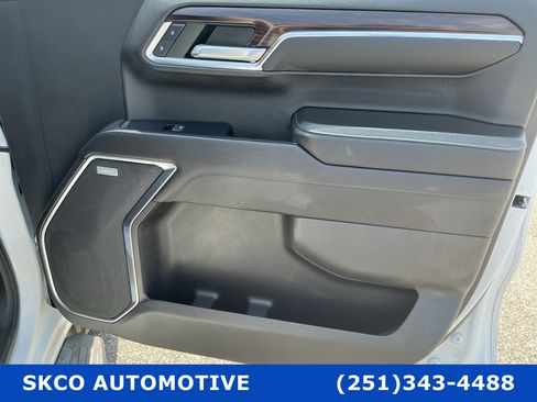 Used 2022 GMC Sierra 1500 SLT w/ SLT Convenience Package AWD/4WD image 12
