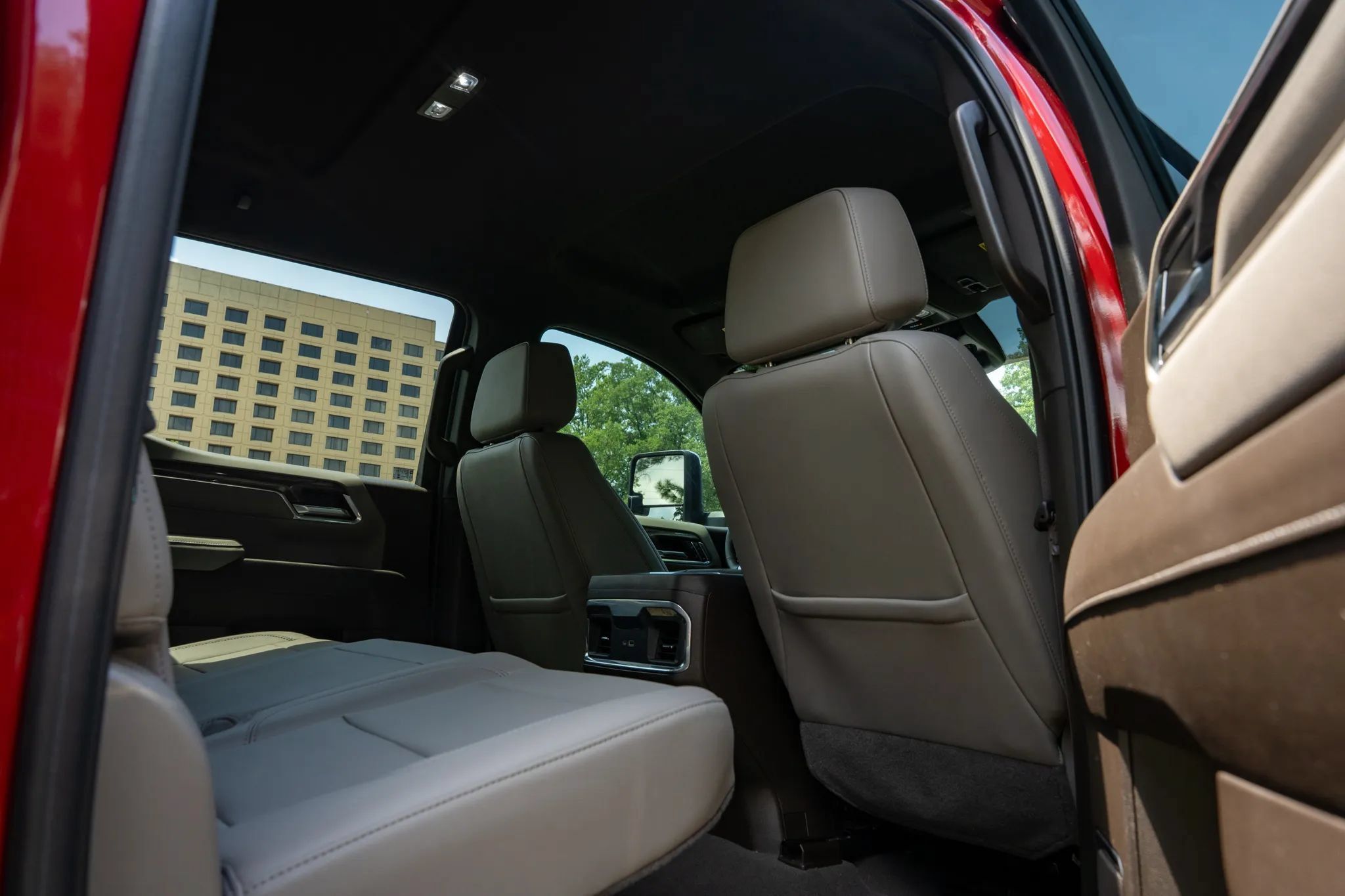 Used 2024 Chevrolet Silverado 1500 LTZ AWD/4WD image 14