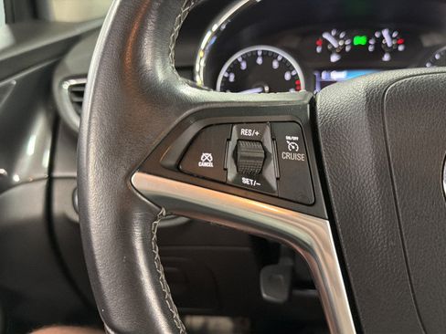 Used 2020 Buick Encore Preferred FWD image 21