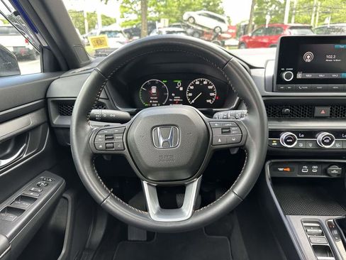 Used 2025 Honda CR-V Sport image 12