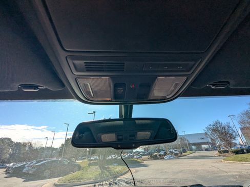 Used 2017 Honda Accord EX-L image 25