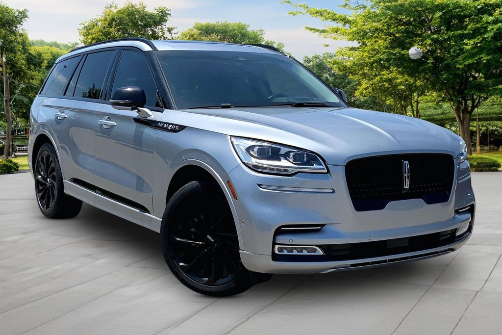 Used 2022 Lincoln Aviator Reserve w/ Equipment Group 201A AWD/4WD image 3