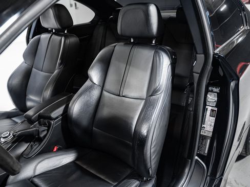 Used 2011 BMW M3 Coupe image 18