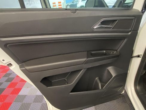 Used 2018 Volkswagen Atlas SE FWD image 17