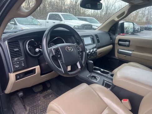 Used 2018 Toyota Sequoia Limited w/ Safety & Convenience Package image 5