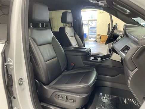 Used 2022 Chevrolet Tahoe LT w/ Luxury Package AWD/4WD image 27