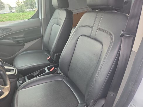 Used 2019 Ford Transit Connect XL FWD image 2