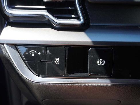 Used 2023 Kia Sportage EX FWD image 21