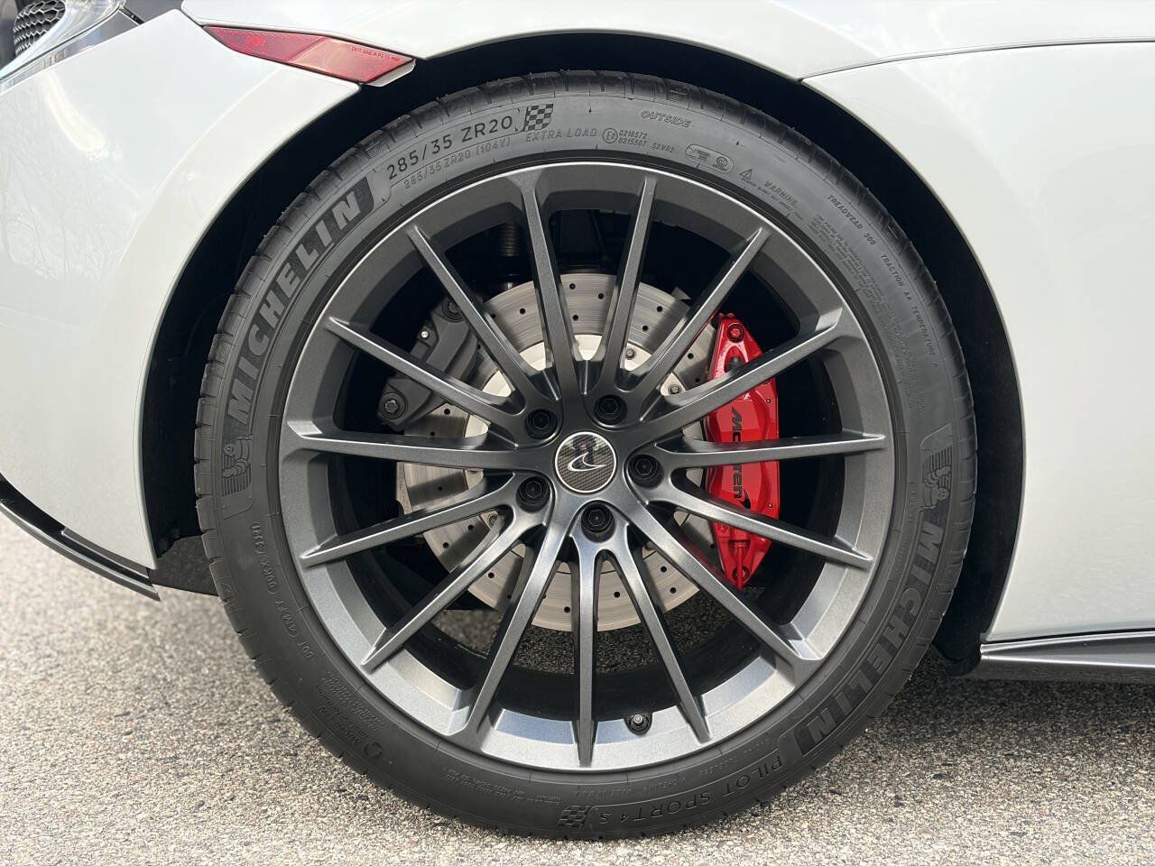 Used 2017 McLaren 570S RWD image 14