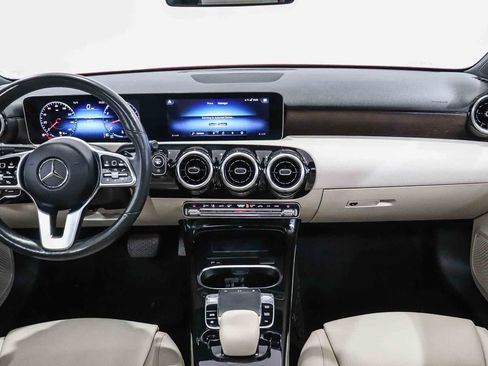 Used 2019 Mercedes-Benz A 220 4MATIC image 13