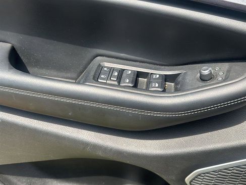 Used 2022 Jeep Grand Cherokee Laredo AWD/4WD image 4