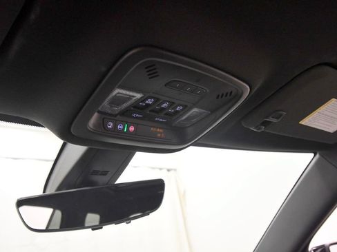 Used 2024 Chevrolet Traverse High Country AWD/4WD image 30