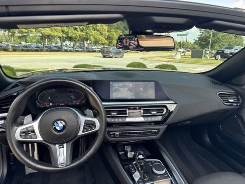 Used 2025 BMW Z4 sDrive30i RWD image 16