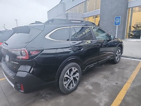 Used 2020 Subaru Outback Limited image 2