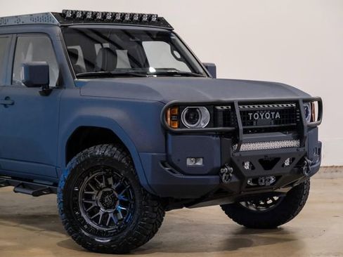 Used 2025 Toyota Land Cruiser image 12