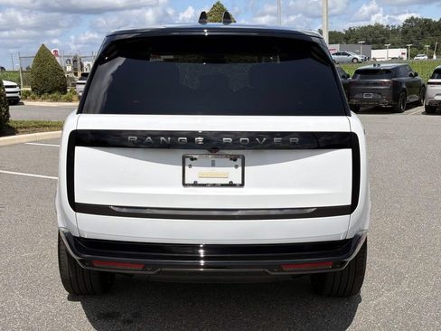 New 2026 Land Rover Range Rover Long Wheelbase SE AWD/4WD image 4