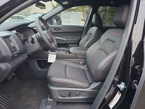 New 2026 Nissan Pathfinder Rock Creek w/ Rock Creek Premium Package image 18