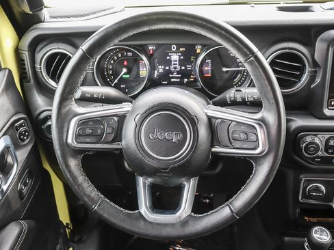 Used 2023 Jeep Wrangler Sahara w/ Cold Weather Group image 19