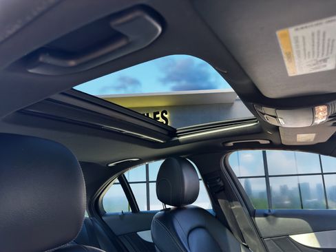 Used 2019 Mercedes-Benz C 300 Sedan w/ AMG Line image 26