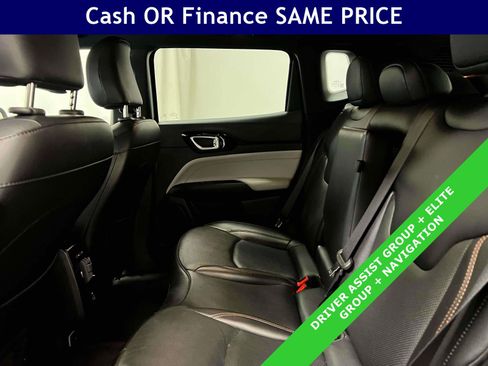 Certified 2023 Jeep Compass Limited w/ Elite Group AWD/4WD image 16